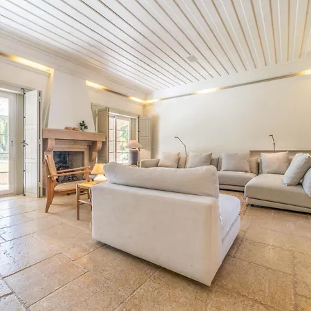 Alegria Villa *